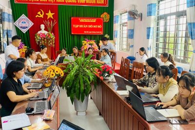 Sáng nay 09/12/2025, VNPT đã phối hợp cùng Trường Mầm non Tịnh Khê tổ chức buổi tập huấn về hồ sơ số nhằm nâng cao năng lực ứng dụng công nghệ thông tin trong quản lý, điều hành và CSNDGD trong nhà trường. Nội dung tập huấn